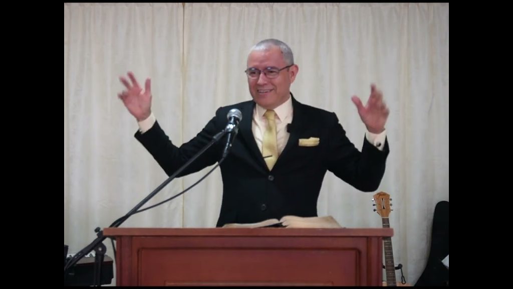 De entre los muertos